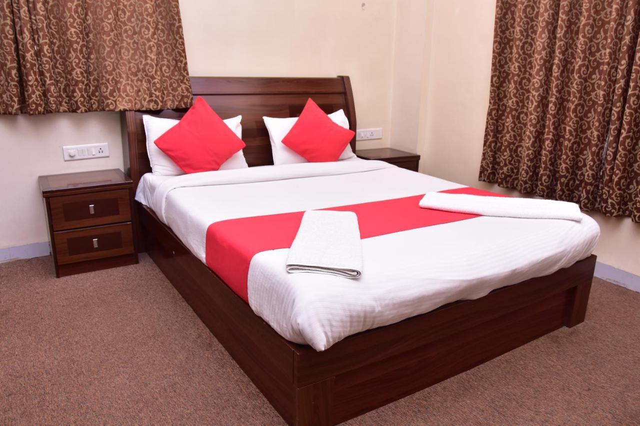 Popular Hotel Pune Exterior foto