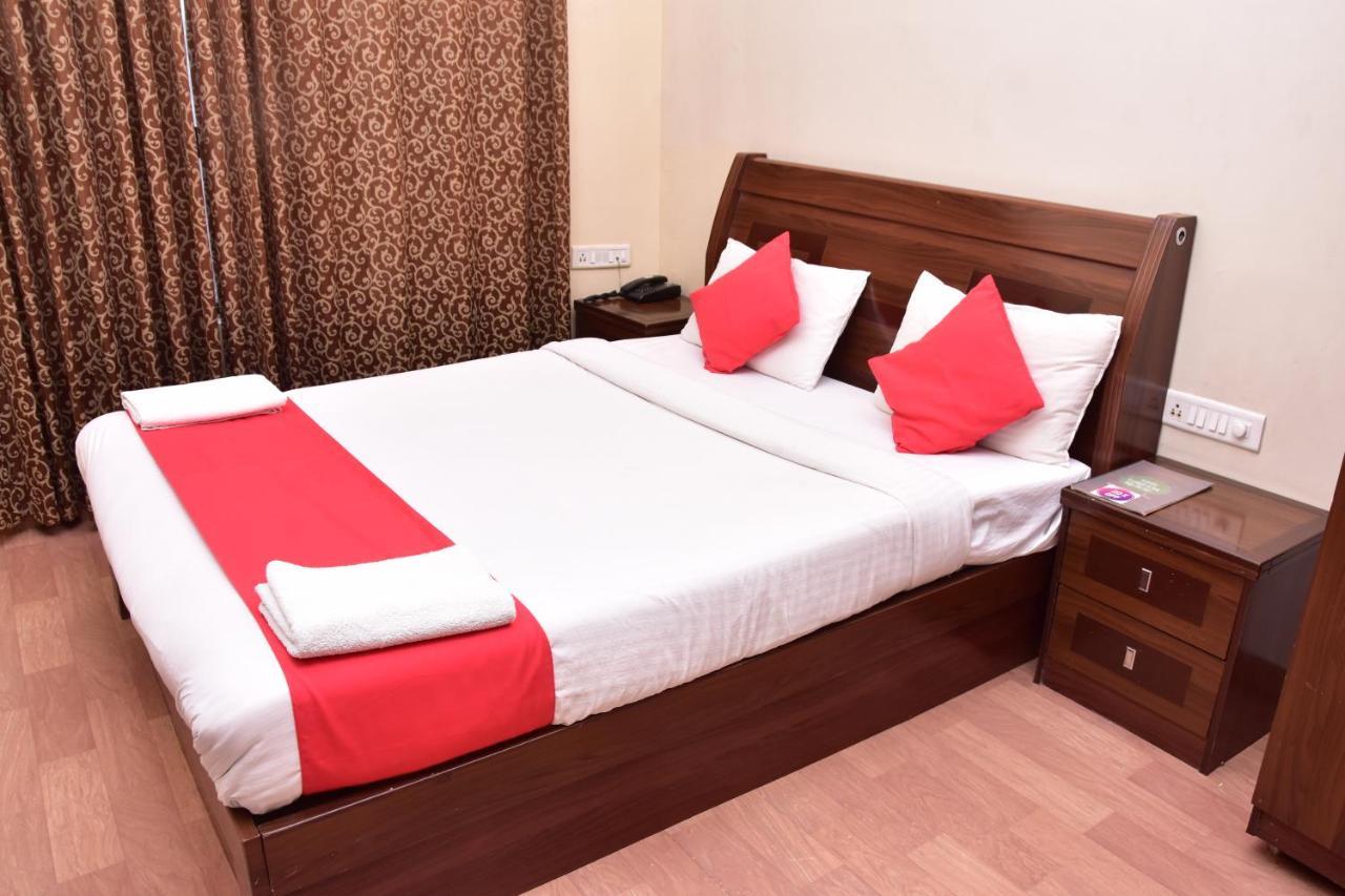Popular Hotel Pune Exterior foto