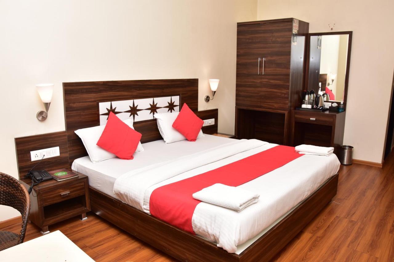 Popular Hotel Pune Exterior foto